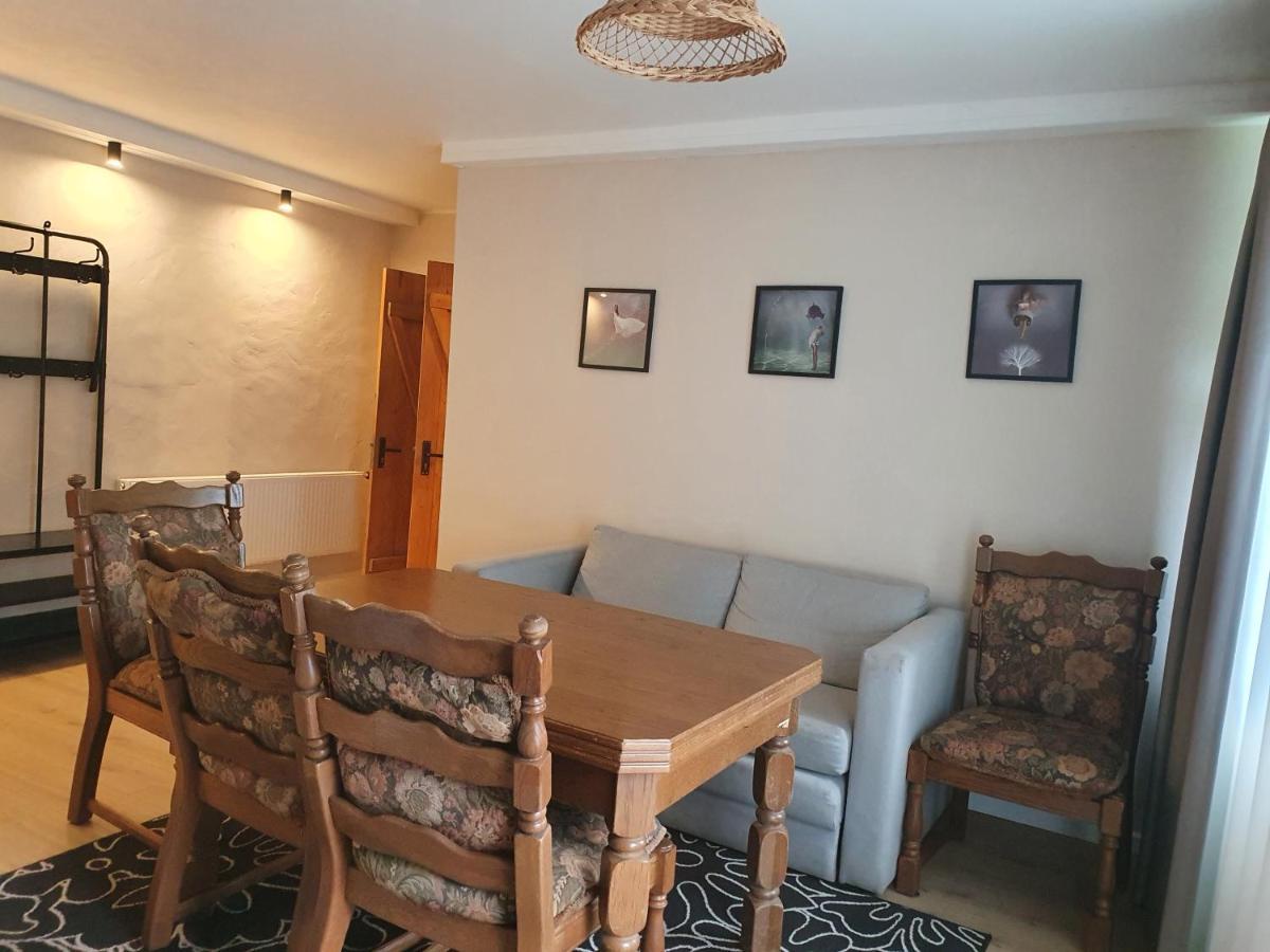 Laukzeme Laukdvaris المظهر الخارجي الصورة